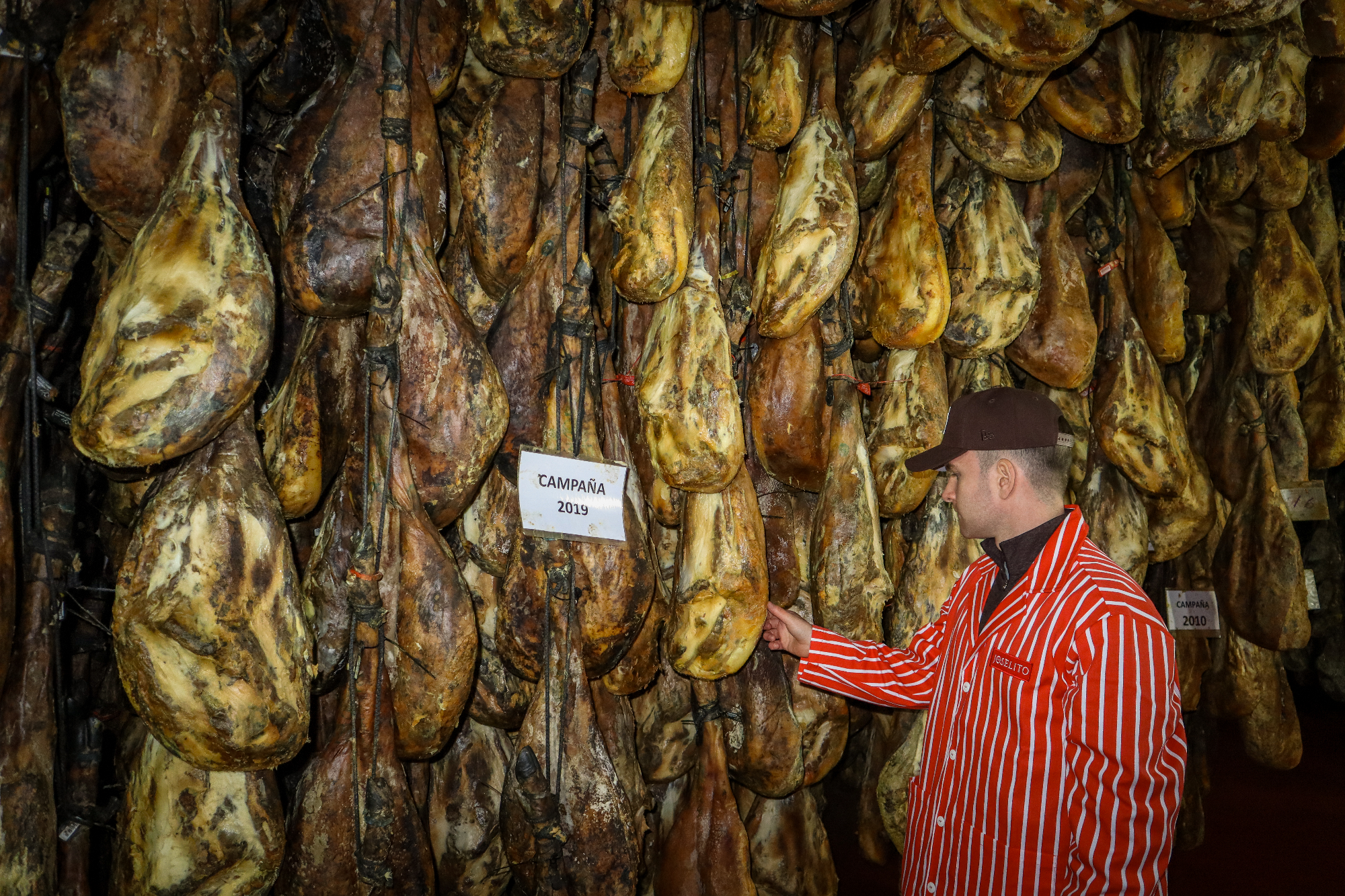 Wall of aging jamón